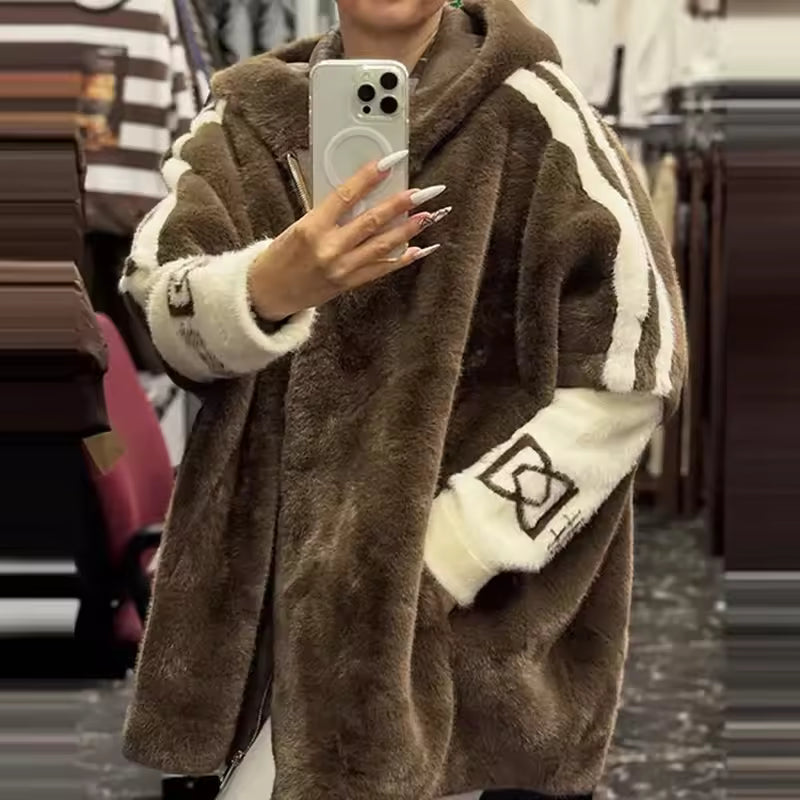 Elegante Patchwork-Kapuzenjacke Winter