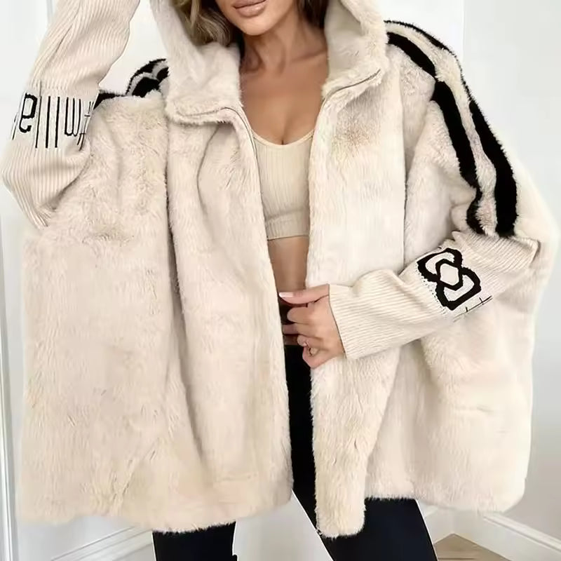 Elegante Patchwork-Kapuzenjacke Winter