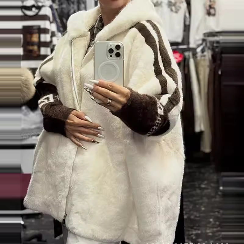 Elegante Patchwork-Kapuzenjacke Winter